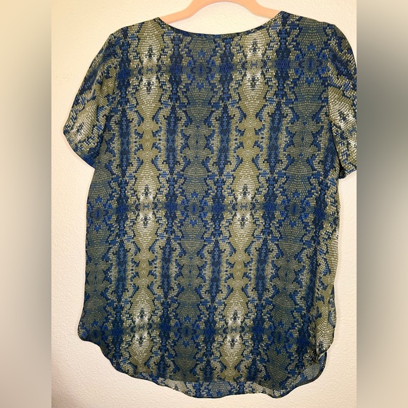 Olivaceous Reptile Print Open Sides Top - blue and green - Picture 2 of 6